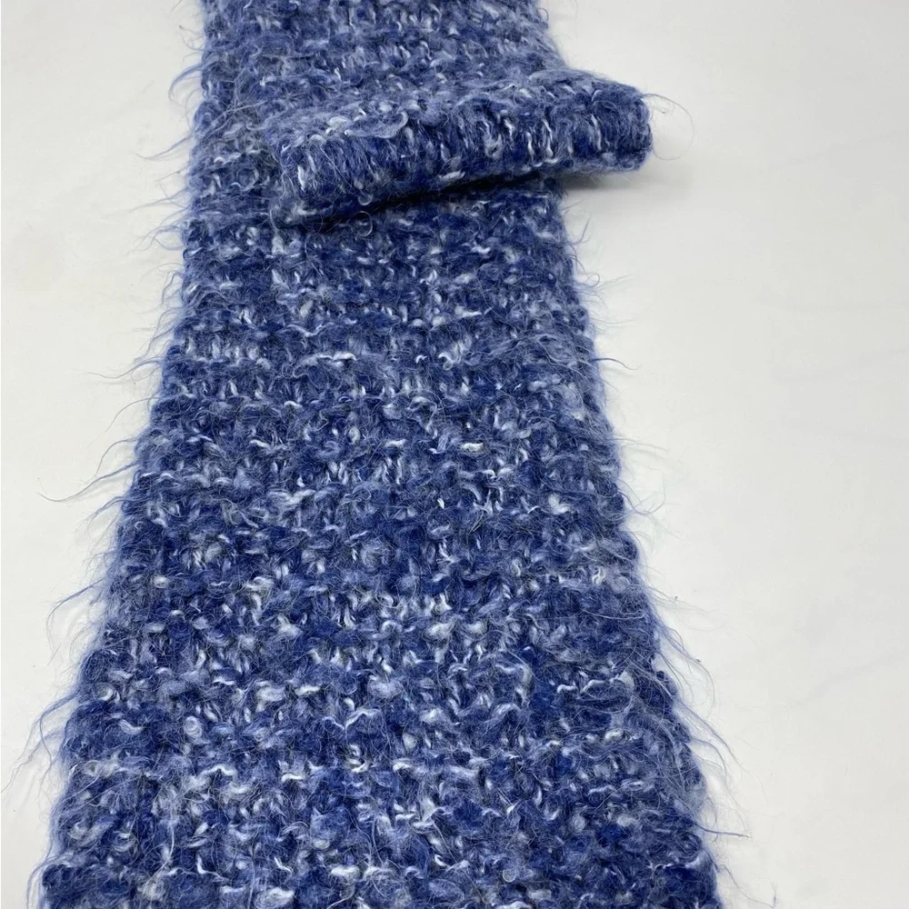 Women’s Blue & White Scarf